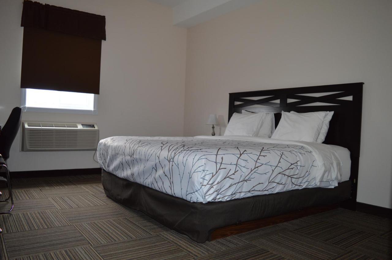 Auberge Macdonald Guest Inn Iroquois Falls Kültér fotó