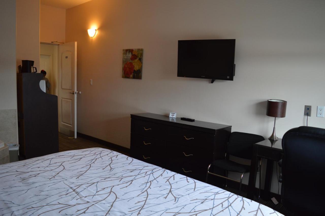 Auberge Macdonald Guest Inn Iroquois Falls Kültér fotó