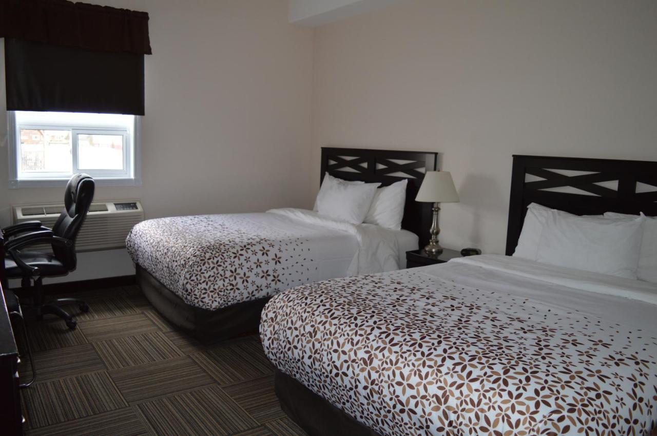 Auberge Macdonald Guest Inn Iroquois Falls Kültér fotó